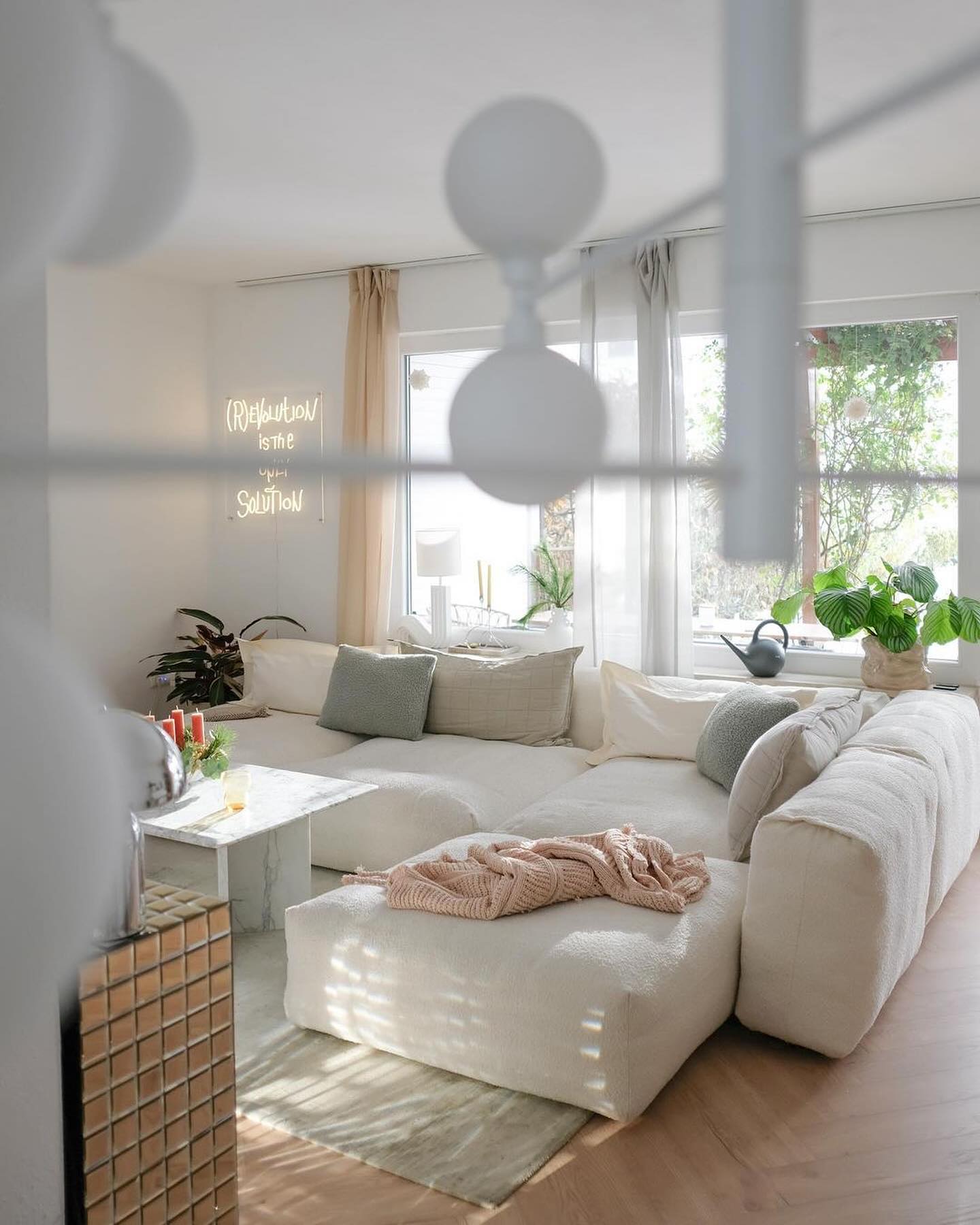 Kaip išsirinkti modulinę sofą, kuri būtų patogi kasdien